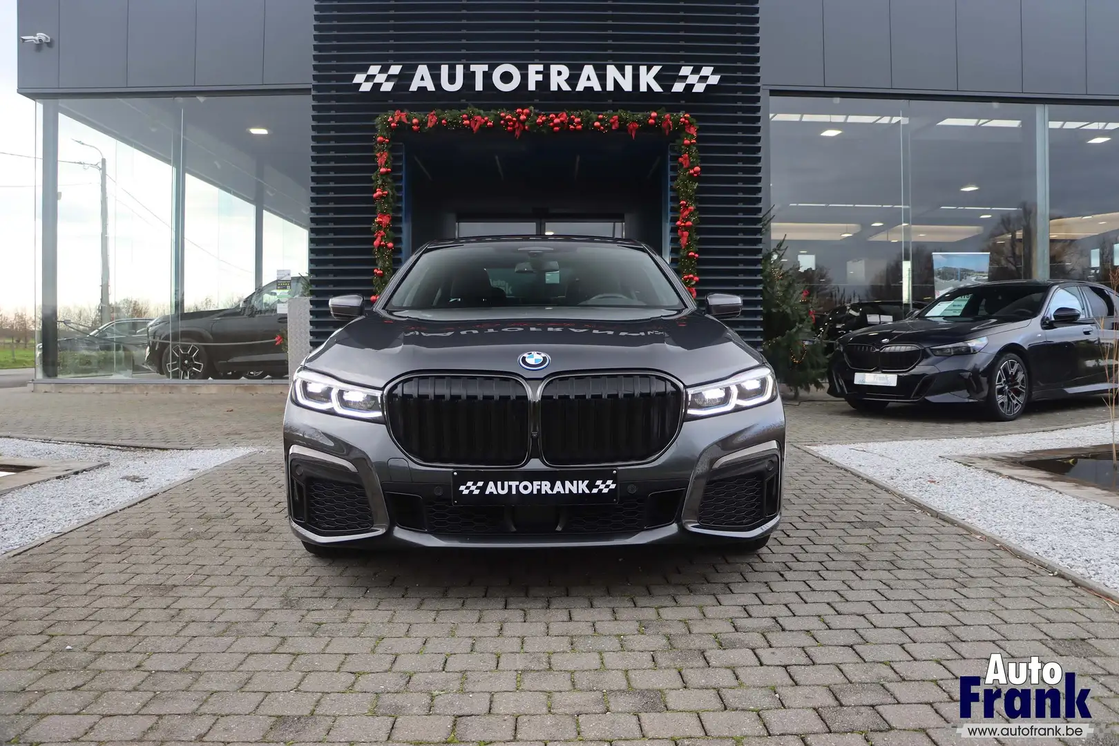 BMW 745 E / M-SPORT / INDIV / 47GR / B&W / GLASDK / 360CAM Gris - 2