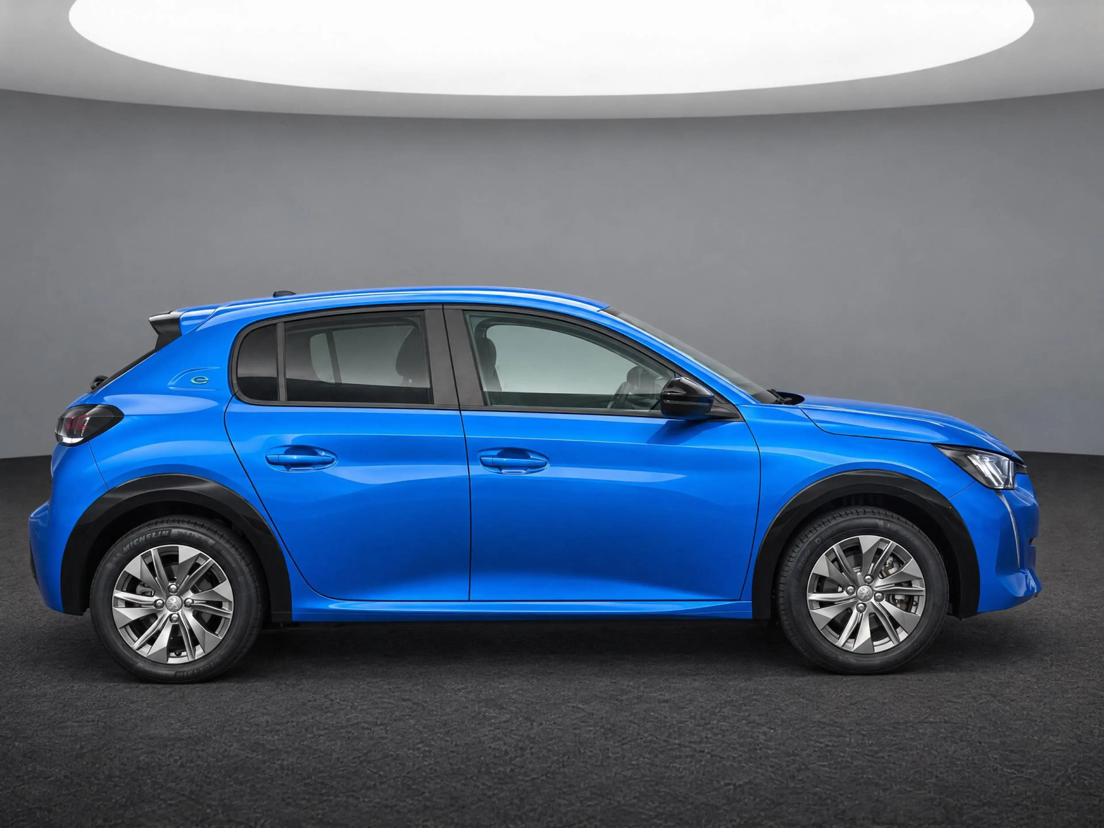Peugeot e-208 EV Active Pack 50 kWh 50 kWh | Navi | Apple CarPla — photo 10