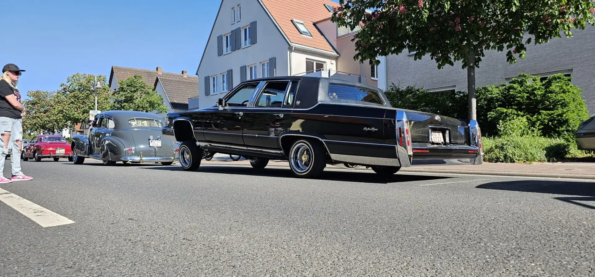 Cadillac Brougham Lowrider Schwarz - 2