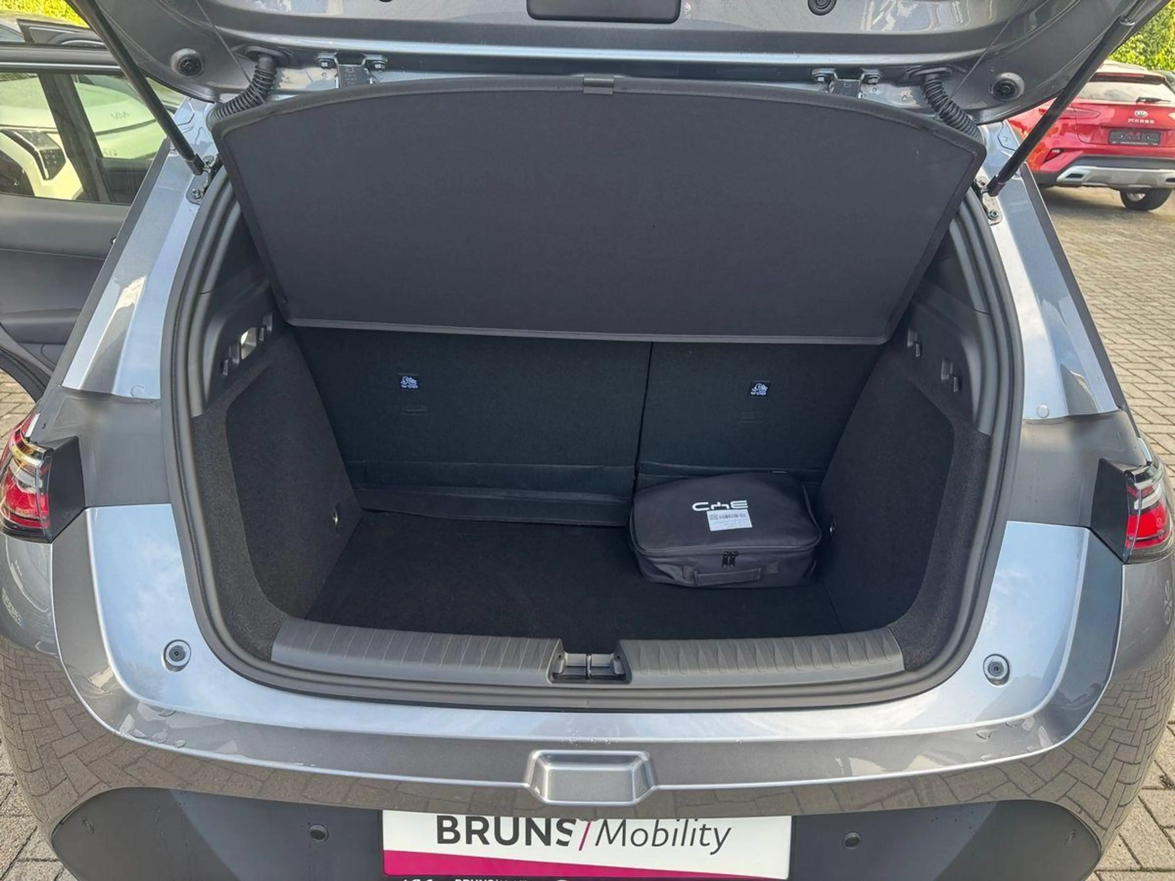 BYD Dolphin G 1.5 DM-i PHEV 156 kW Comfort HeadUp — photo 13