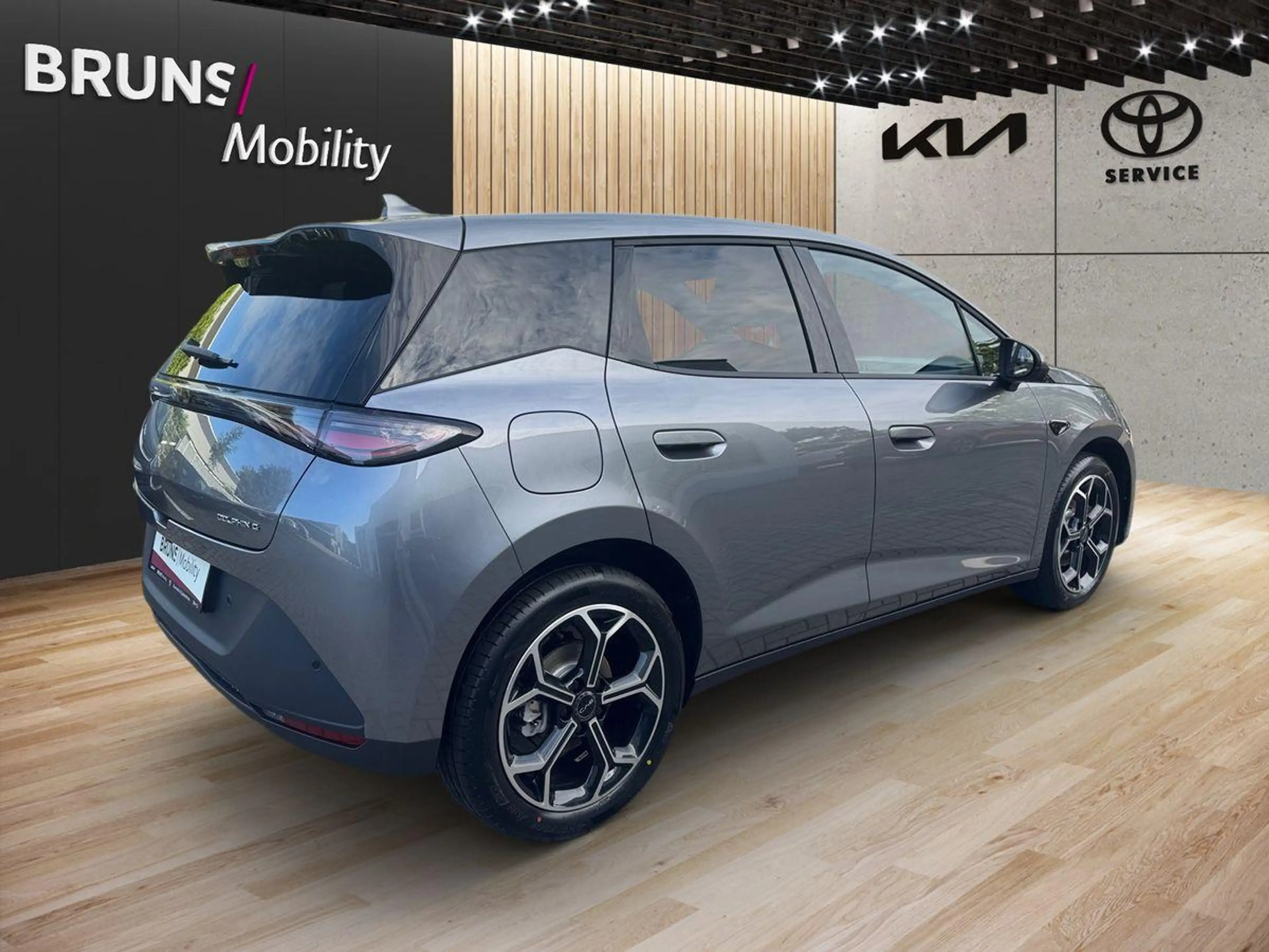 BYD Dolphin G 1.5 DM-i PHEV 156 kW Comfort HeadUp — photo 4