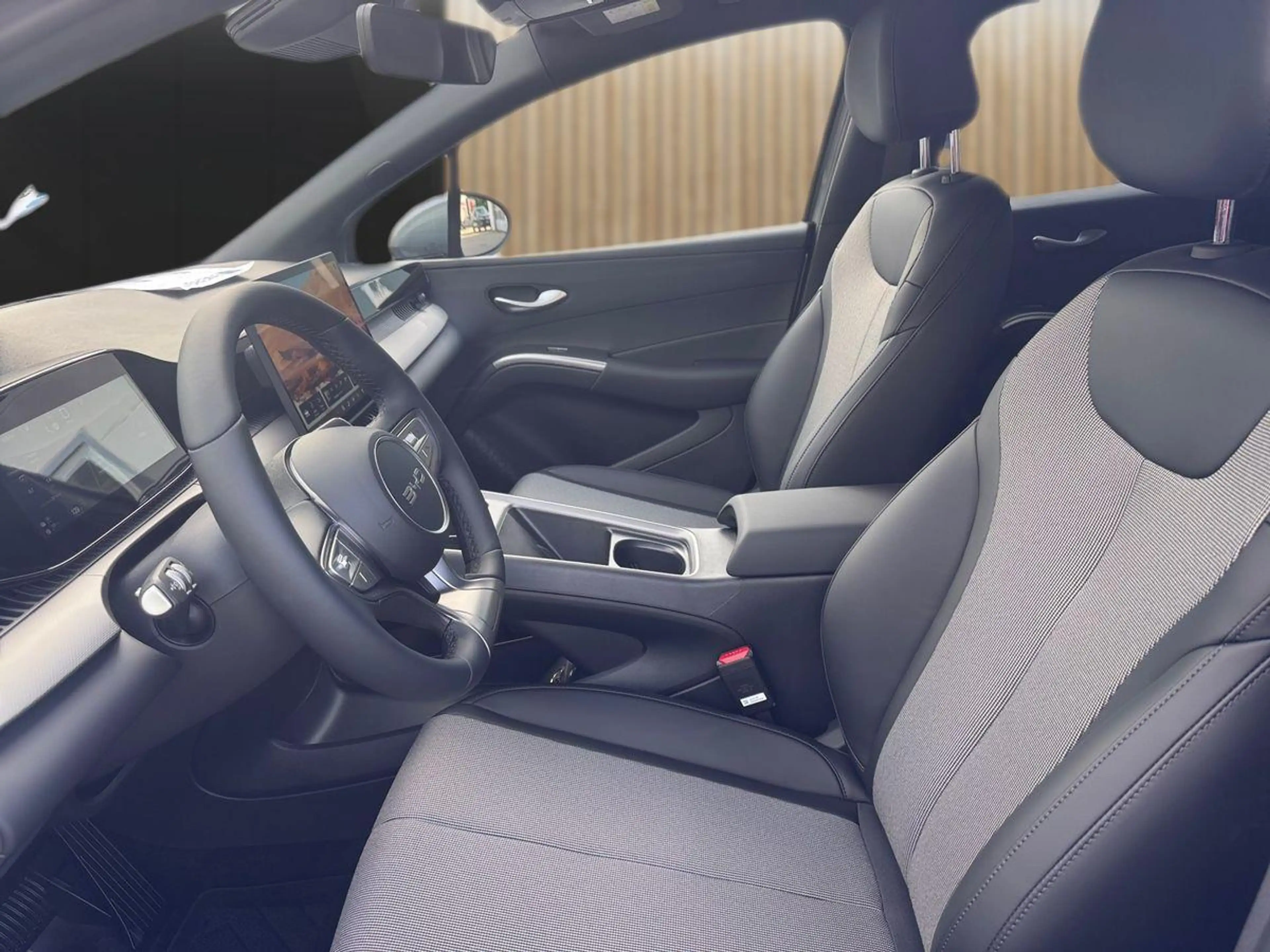 BYD Dolphin G 1.5 DM-i PHEV 156 kW Comfort HeadUp — photo 8