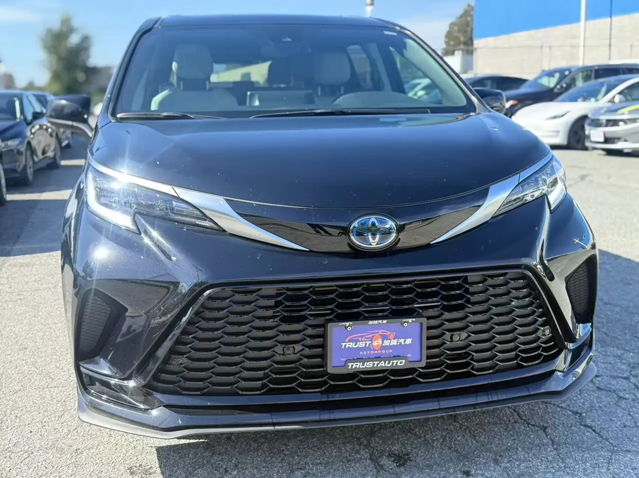 Toyota Sienna снимка Toyota Sienna