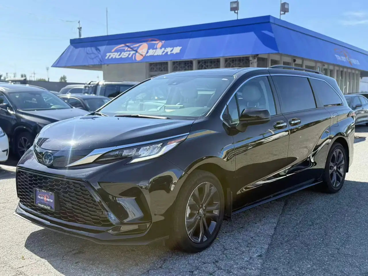 Toyota Sienna снимка Toyota Sienna