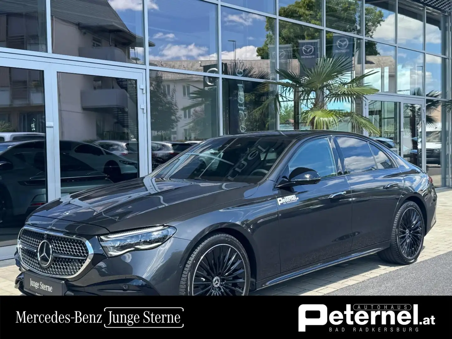 Mercedes-Benz E 220 d 4MATIC Limousine NP 99.700,- Grau - 1