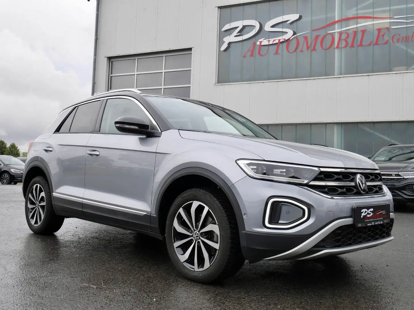 Volkswagen T-Roc 1.5 TSI DSG"Style"AHK+LED+App+Navi+Massage Argent - 1
