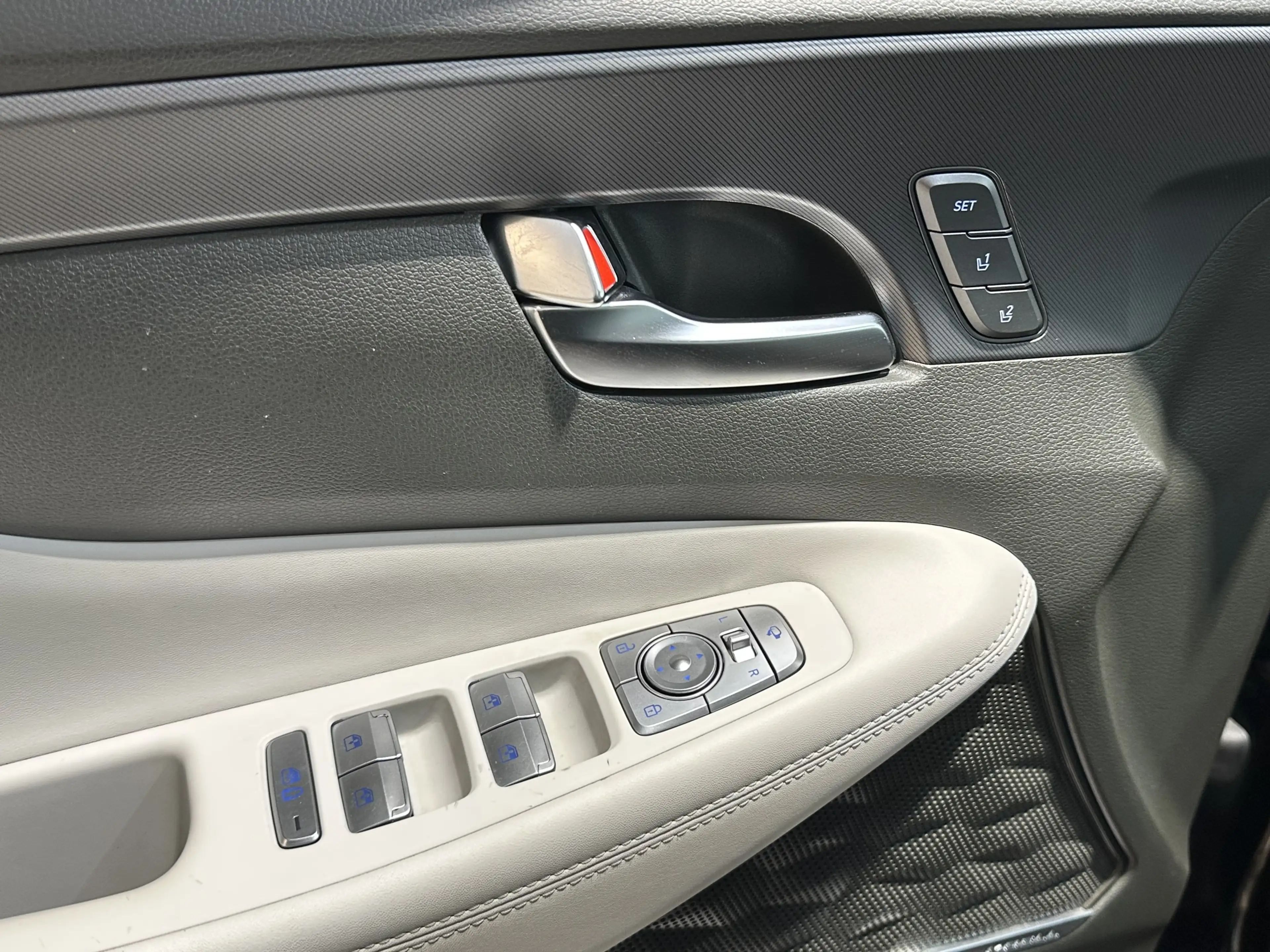 Hyundai SANTA FE Signature AWD*Leder*360°Cam*CarPlay*ACC — photo 11