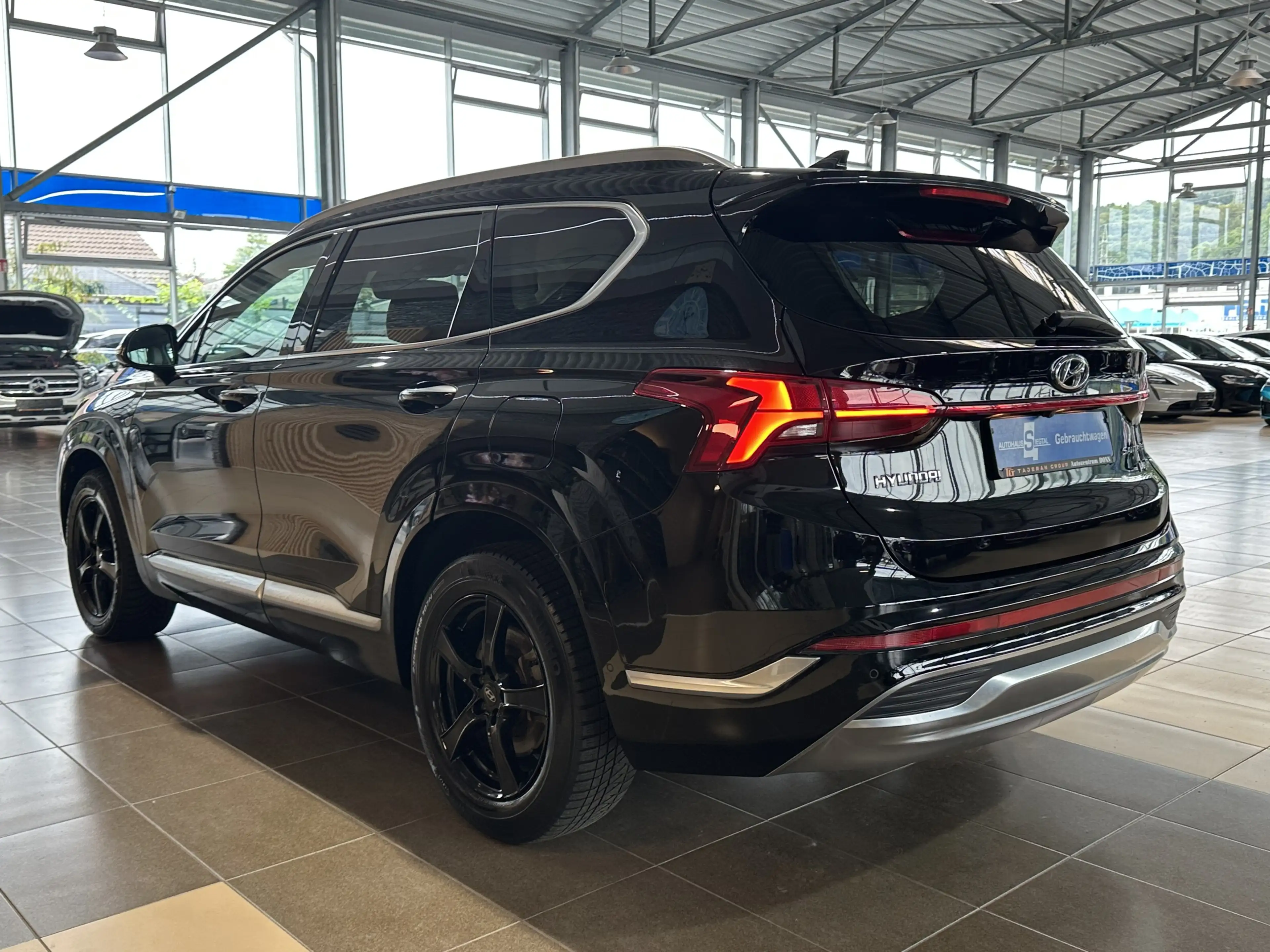 Hyundai SANTA FE Signature AWD*Leder*360°Cam*CarPlay*ACC — photo 4