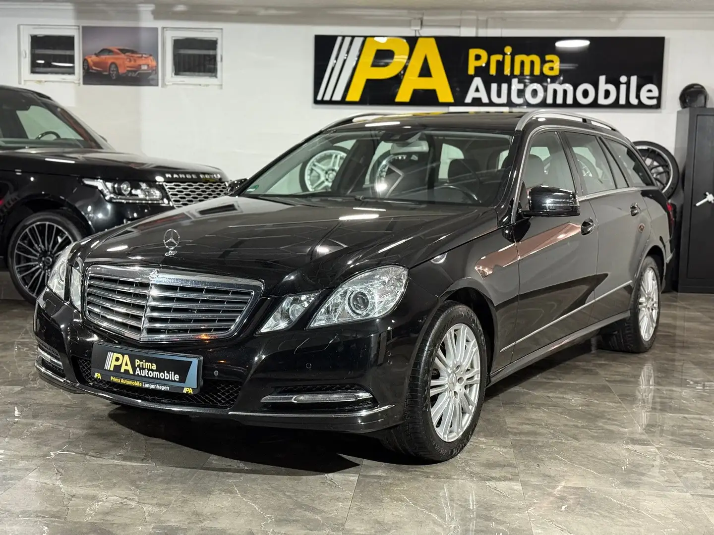 Mercedes-Benz E 200 CGI T-Modell BlueEfficiency / Xenon AHK Zwart - 1