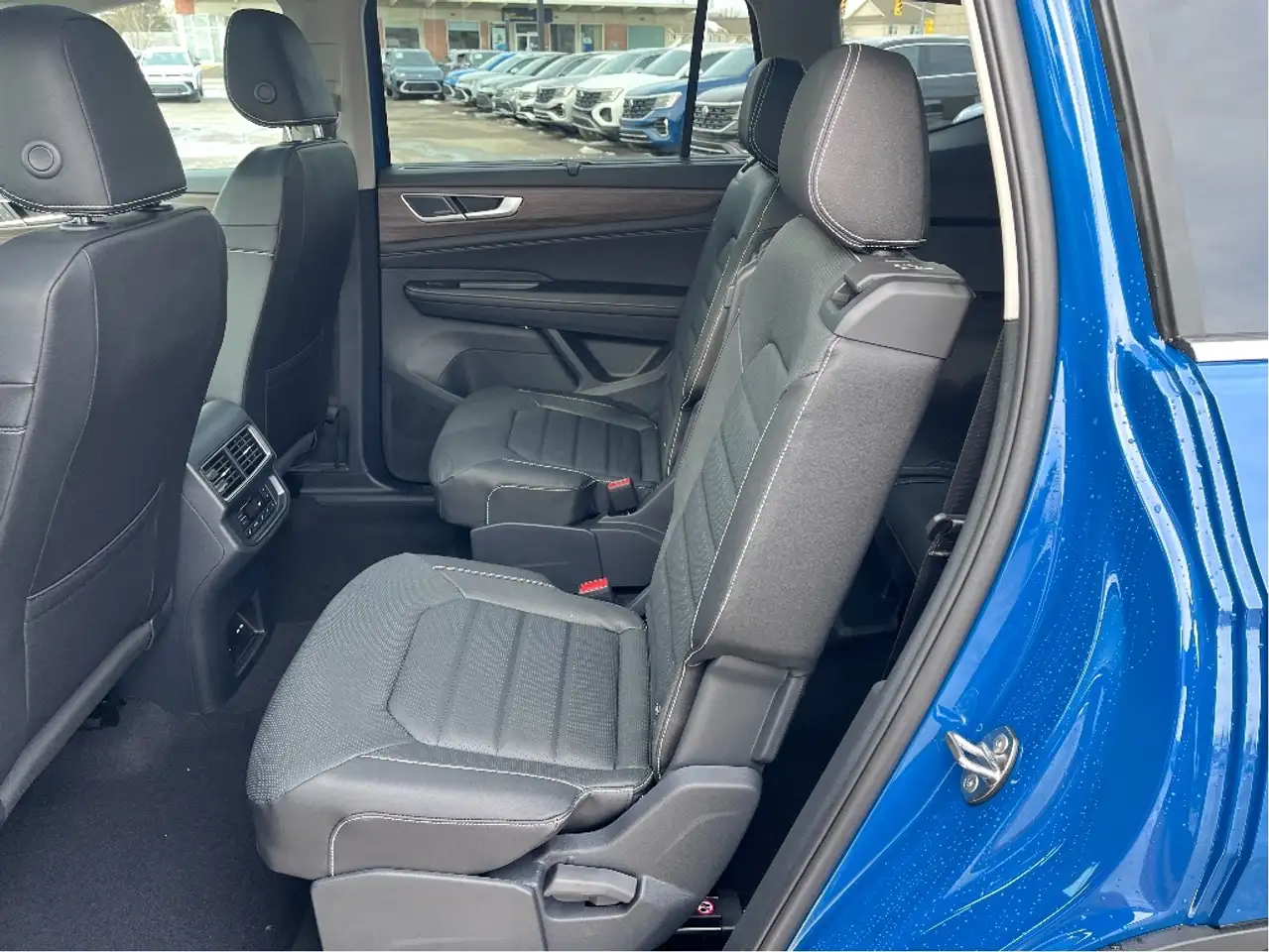Volkswagen Atlas снимка Volkswagen Atlas