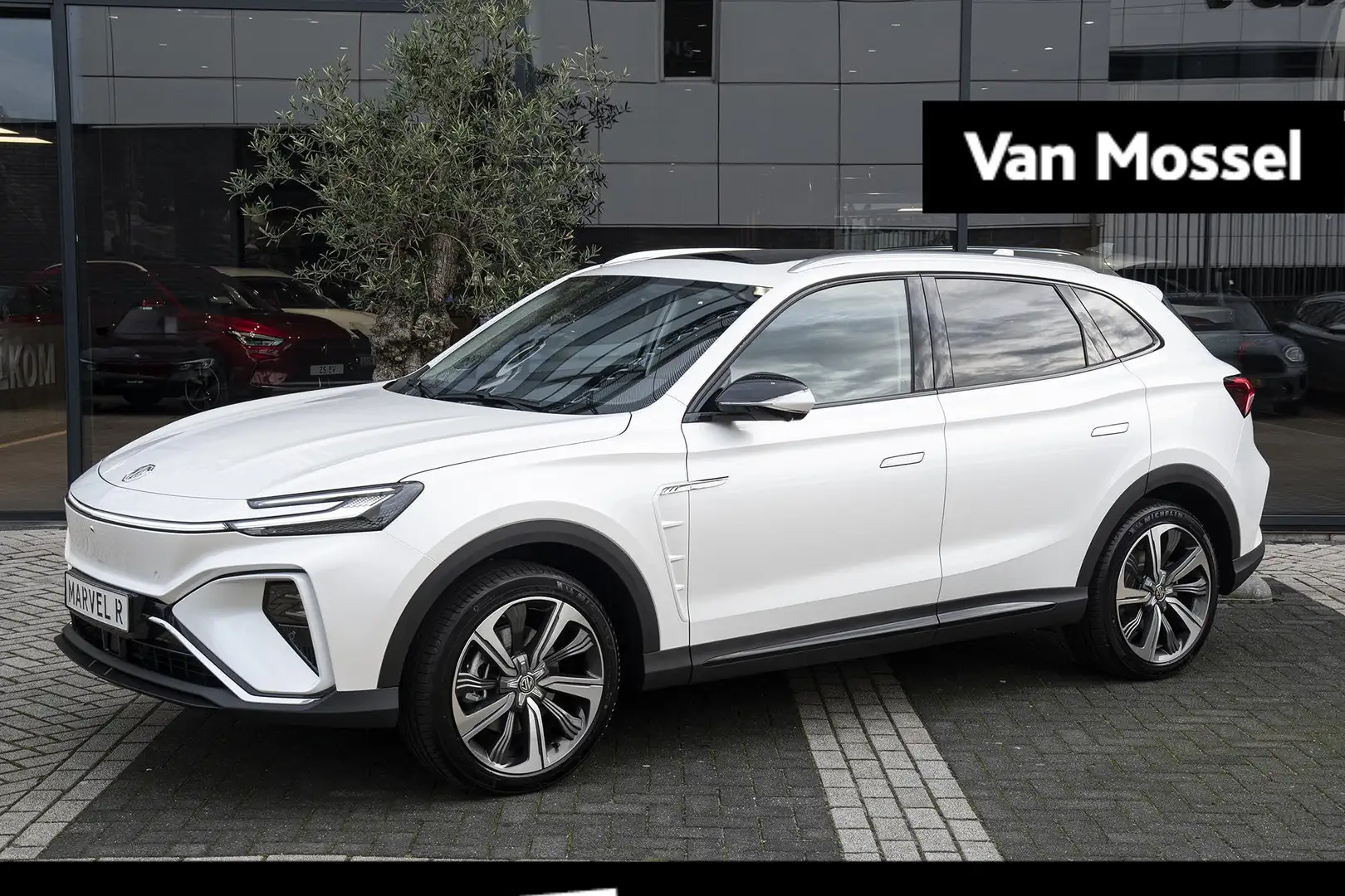MG Marvel R Luxury 70 kWh Wit - 1