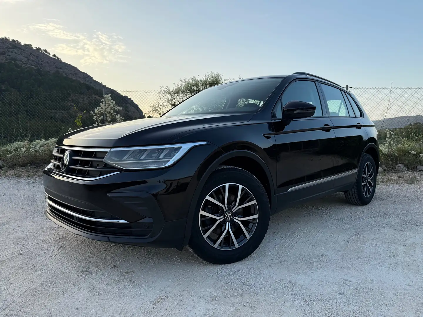Volkswagen Tiguan Tiguan 2.0TDI Life DSG 110kW Life Negro - 1