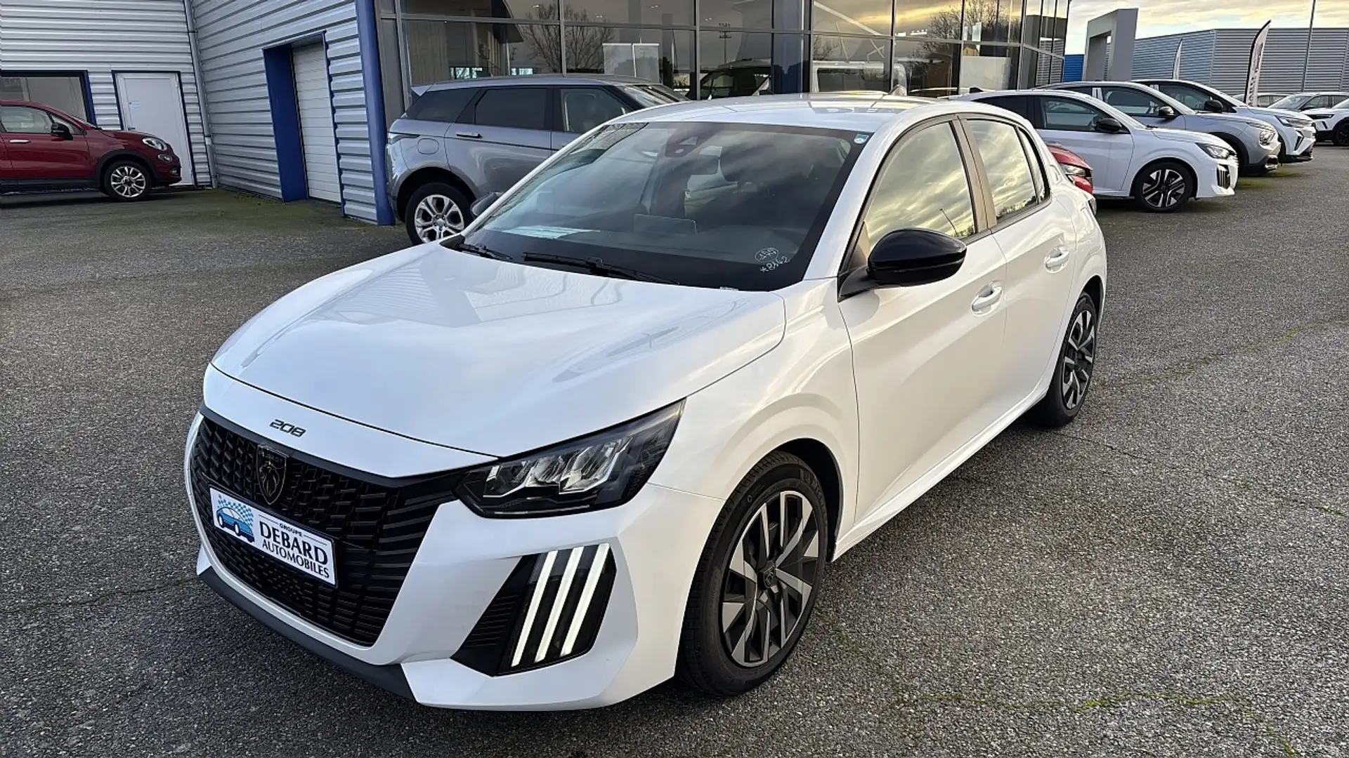 Peugeot e-208 1.2 PURETECH 100CH S\u0026S ACTIVE - 1