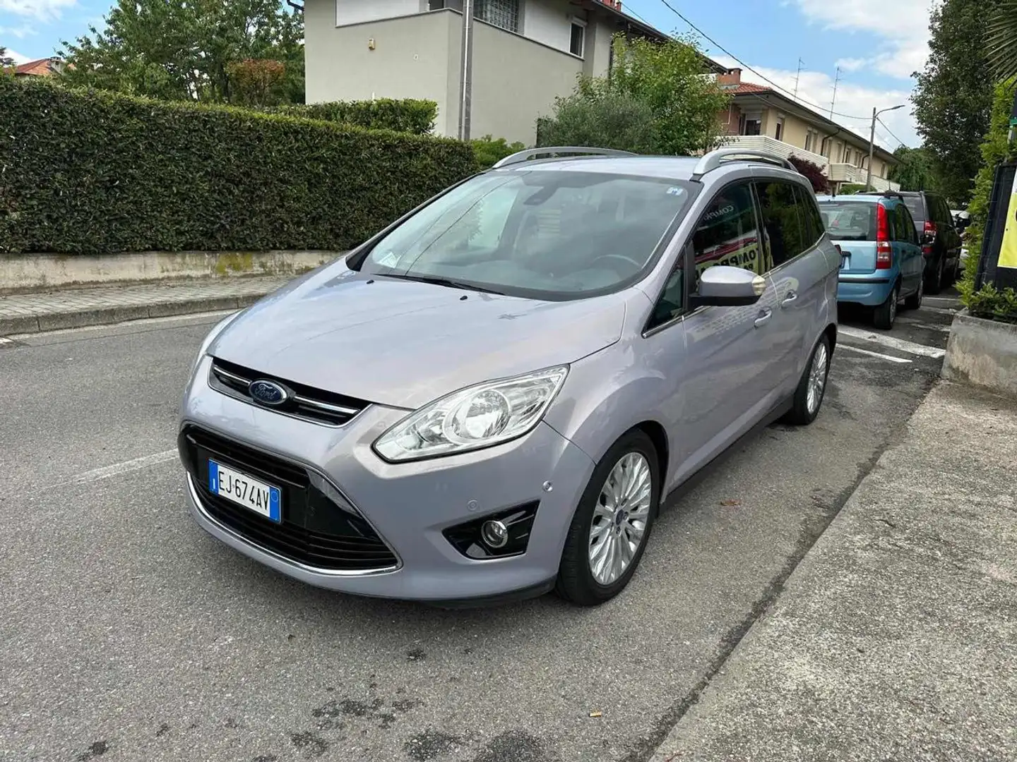 Ford C-Max 1.6 TDCi 115CV Titanium Grijs - 2