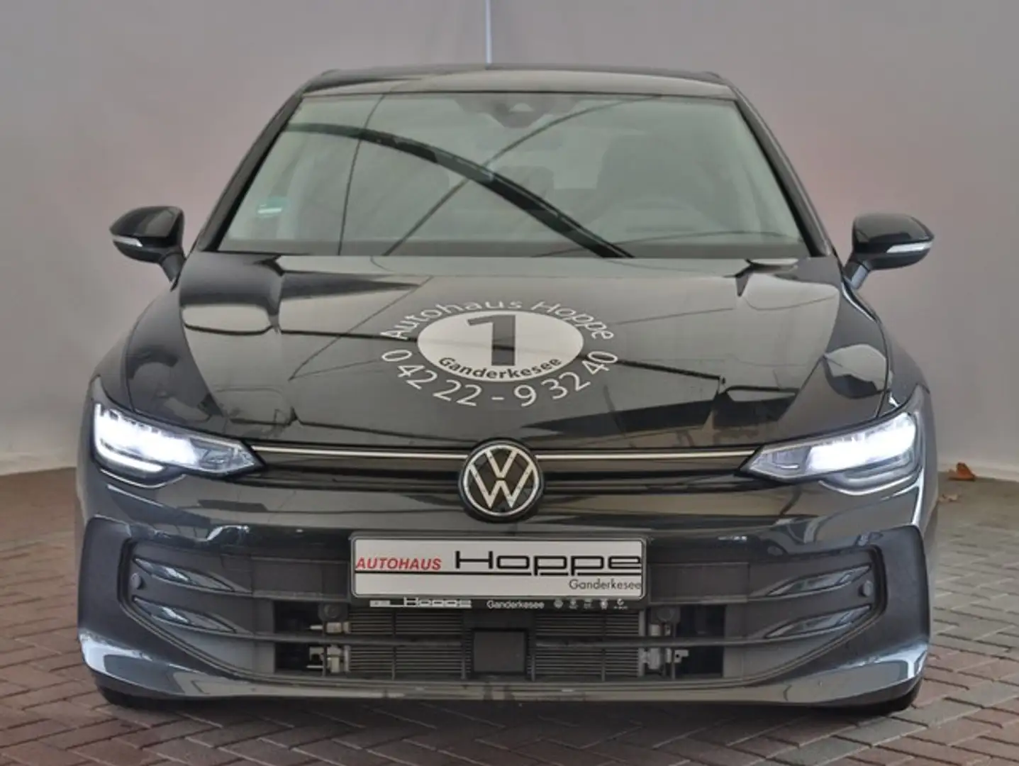 Volkswagen Golf VIII Life 1.5 l TSI ACC+NAVI+LED+APP+LM-FELGEN Schwarz - 2