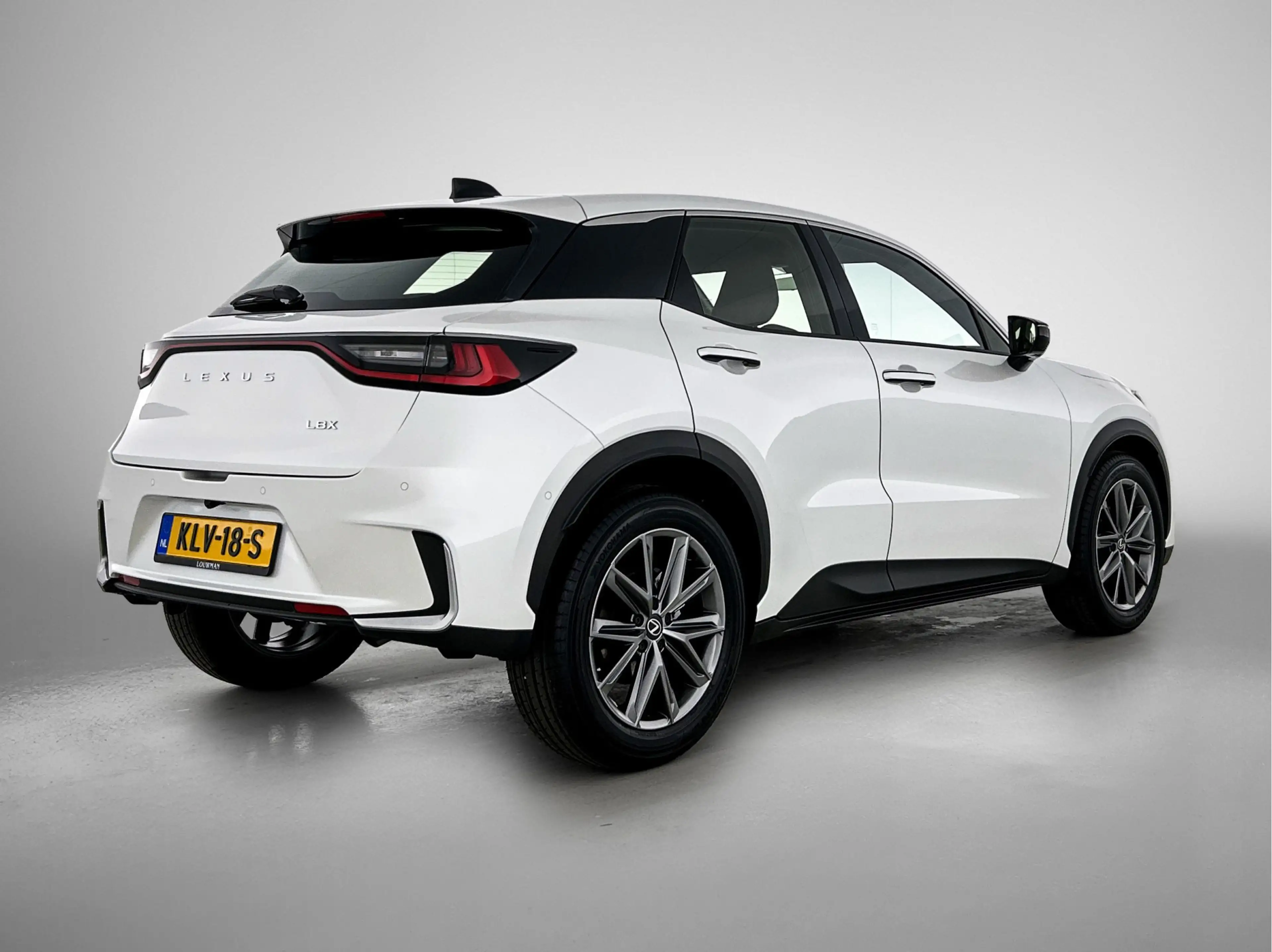 Lexus LBX Relax 2WD | Advanced Pack | Mark Levinson Audio | — photo 2
