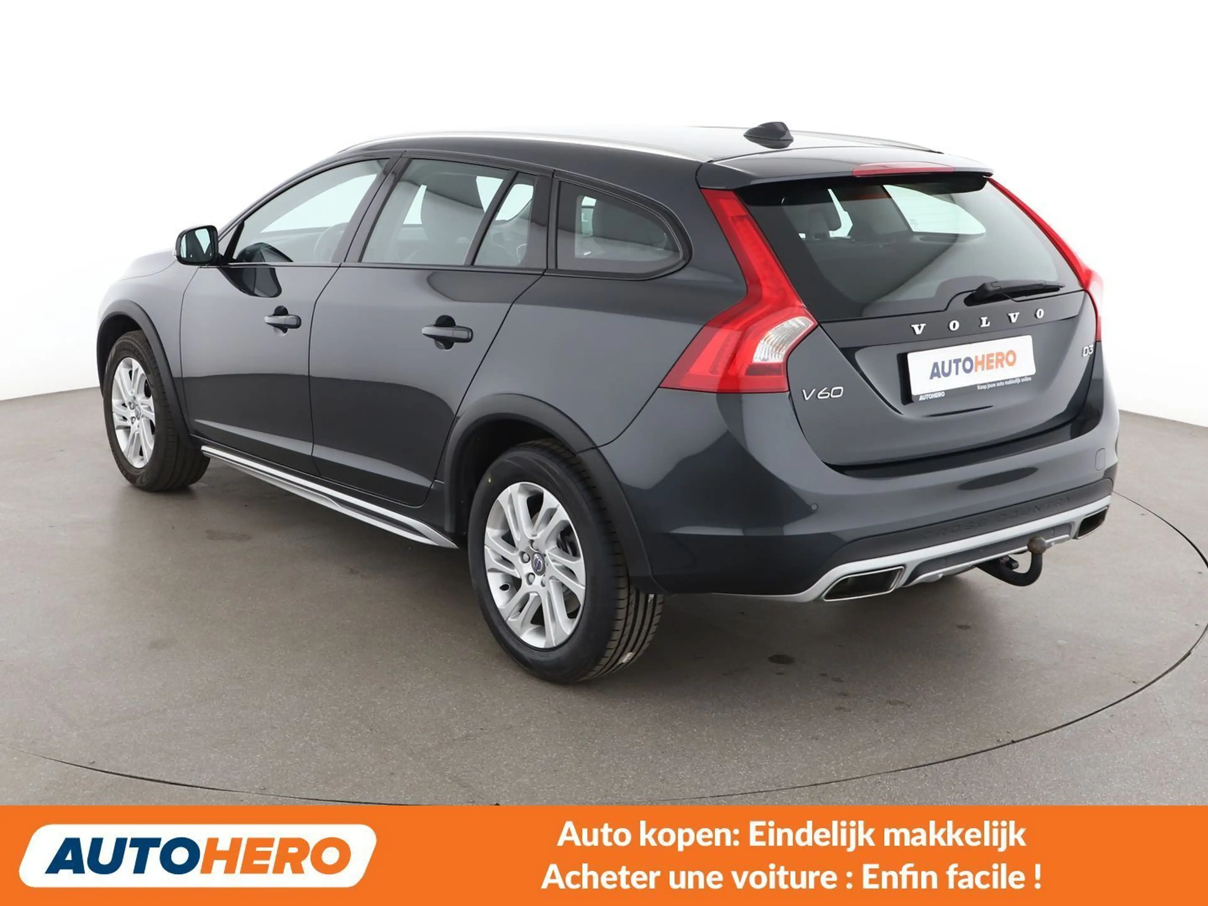 Volvo V60 Cross Country 2.0 D3 Momentum — photo 4