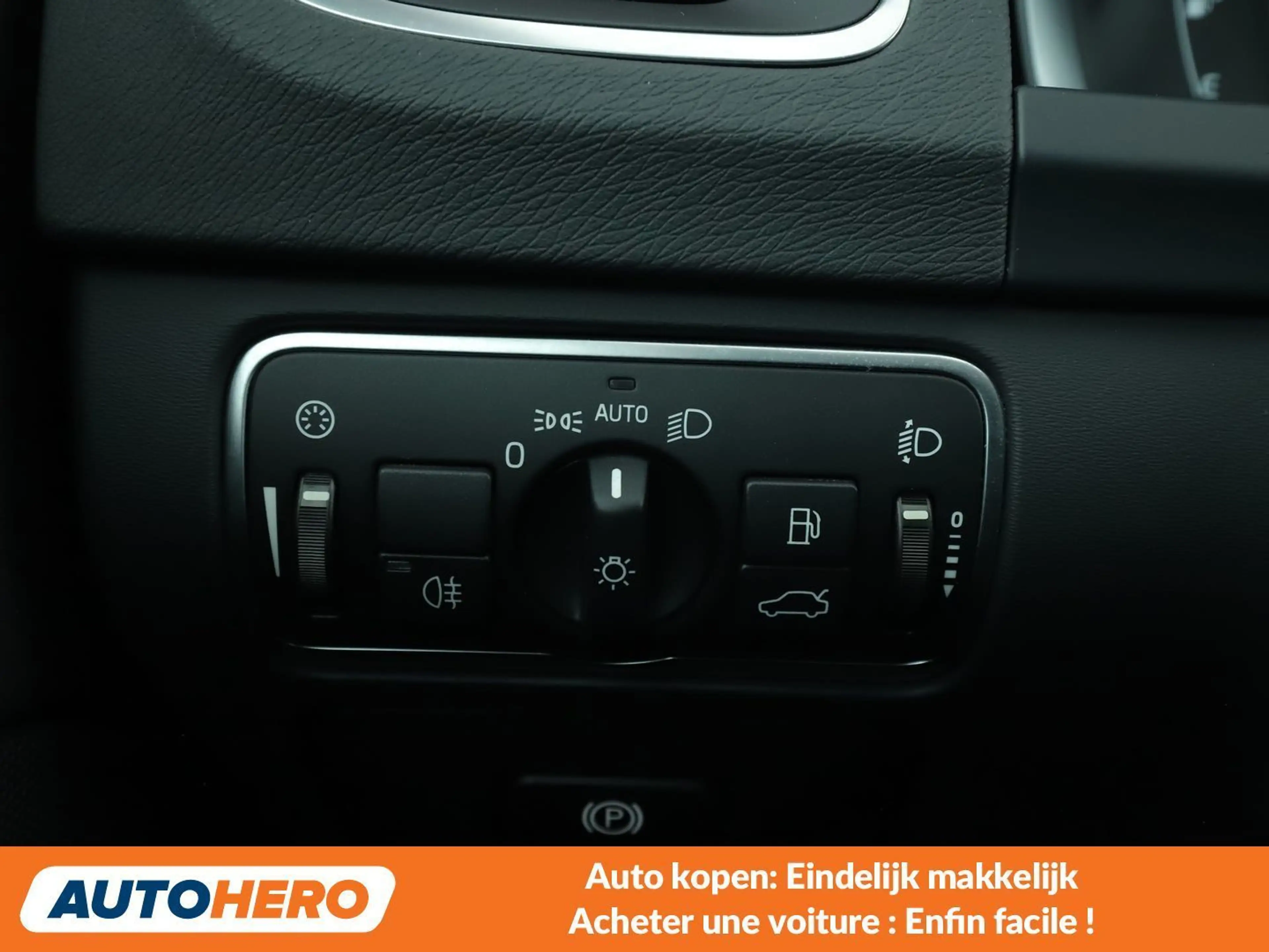 Volvo V60 Cross Country 2.0 D3 Momentum — photo 12