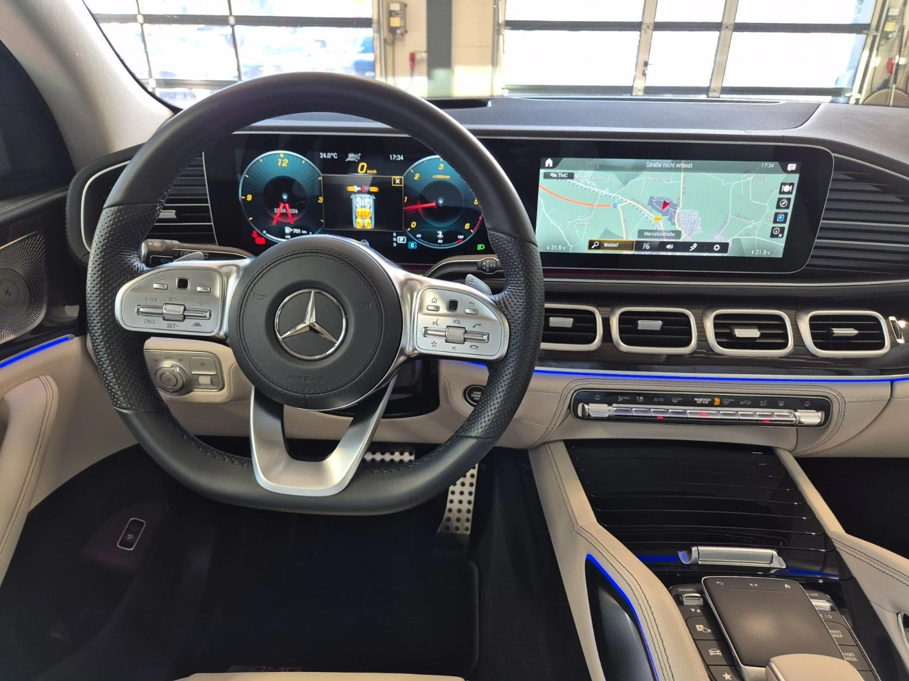 Mercedes-Benz GLS 400 d 4M STANDHZ PANO AIRMATIC DISTRO 7SITZE — photo 18