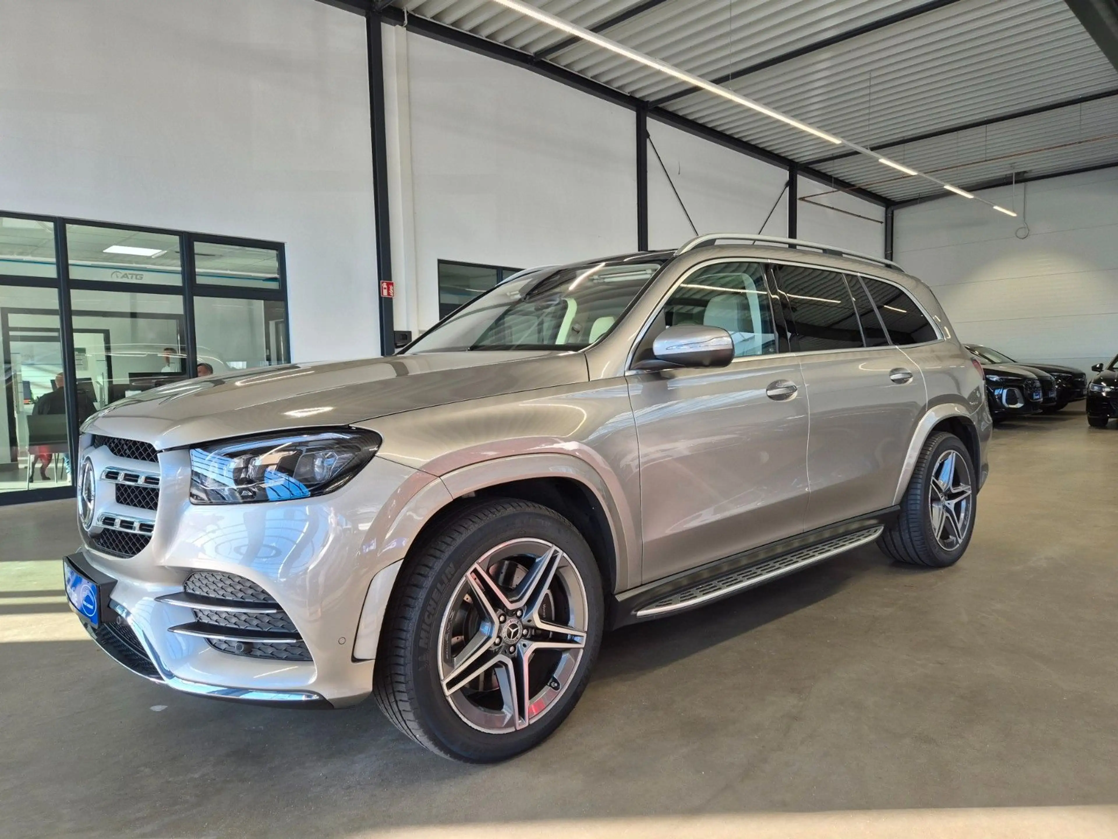 Mercedes-Benz GLS 400 d 4M STANDHZ PANO AIRMATIC DISTRO 7SITZE — photo 8