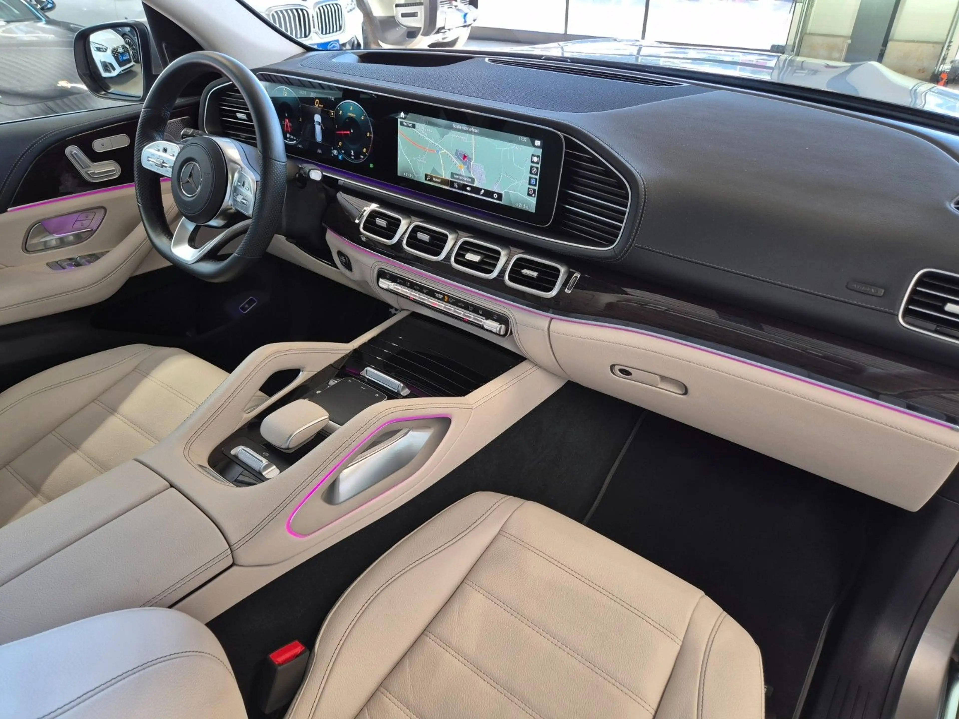 Mercedes-Benz GLS 400 d 4M STANDHZ PANO AIRMATIC DISTRO 7SITZE — photo 11
