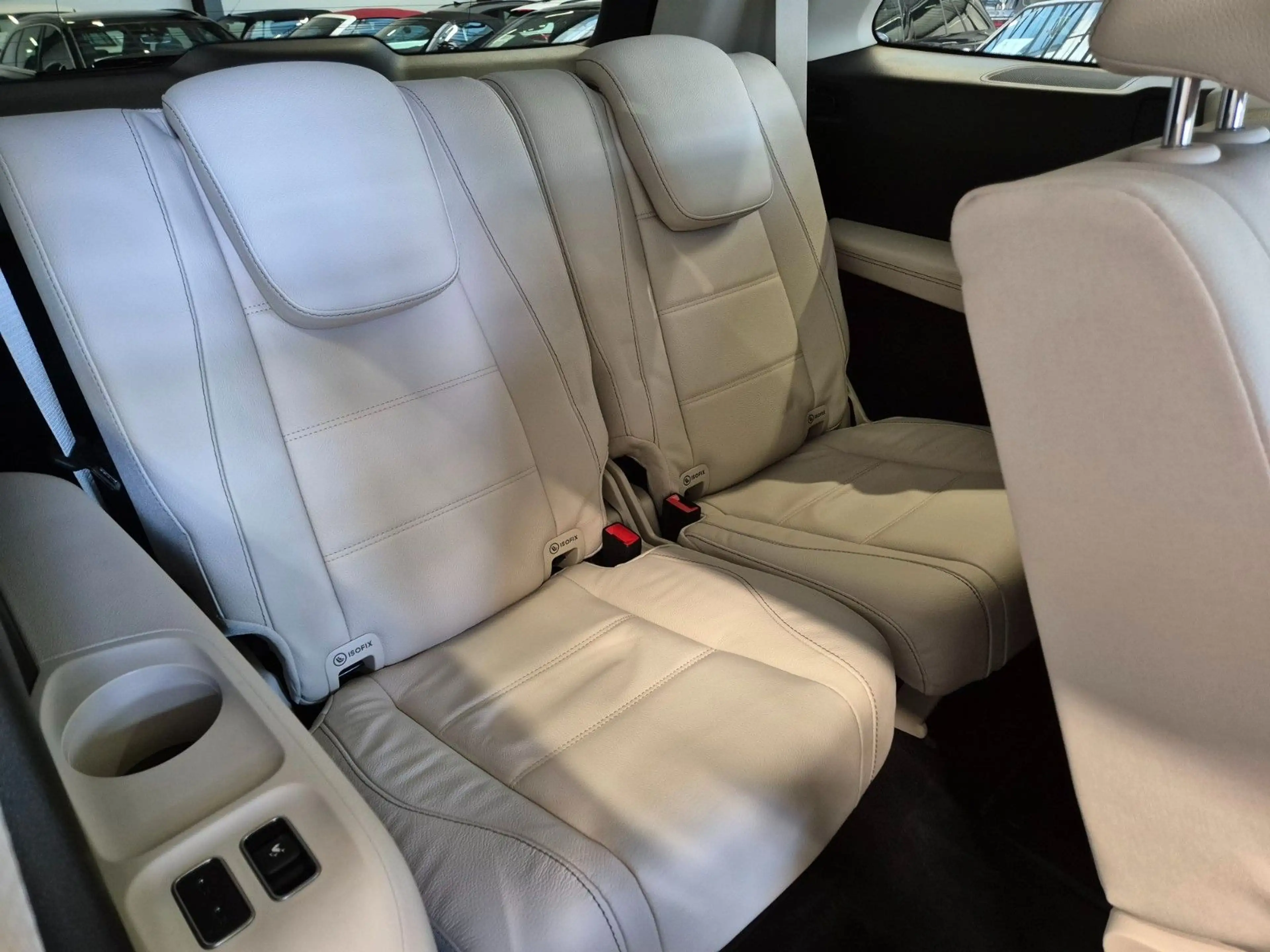 Mercedes-Benz GLS 400 d 4M STANDHZ PANO AIRMATIC DISTRO 7SITZE — photo 15