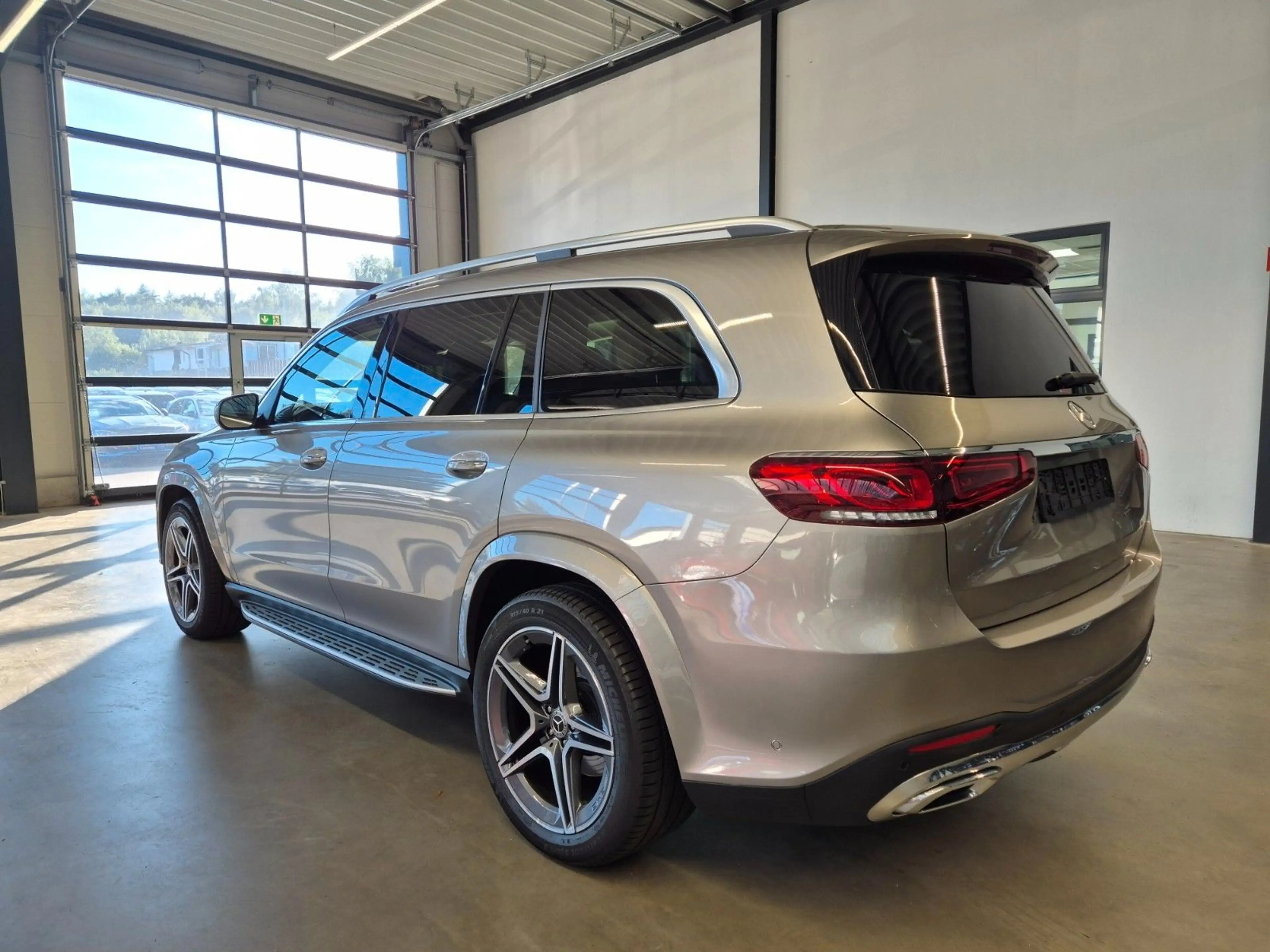 Mercedes-Benz GLS 400 d 4M STANDHZ PANO AIRMATIC DISTRO 7SITZE — photo 6