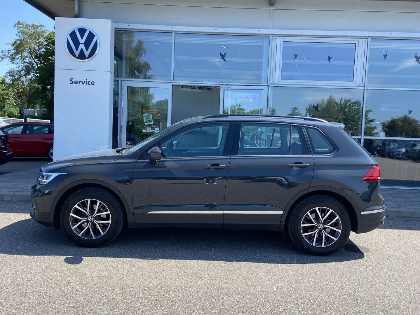 Volkswagen Tiguan 1.5 TSI DSG LIFE NAVI+LED+APP-CONNECT+17" Grau - 2