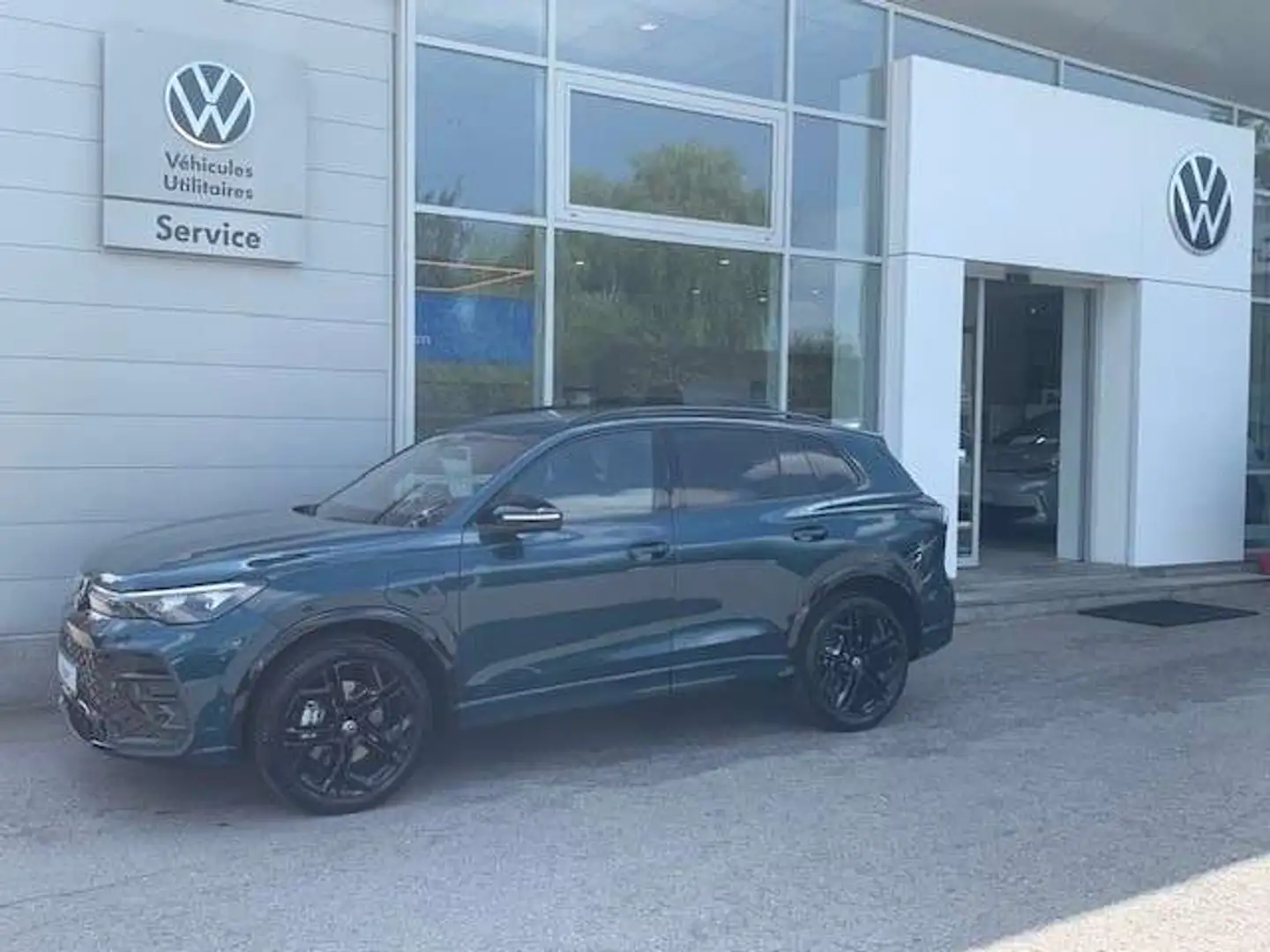 Volkswagen Tiguan R-LINE 1.5eHYBRID Bleu - 1