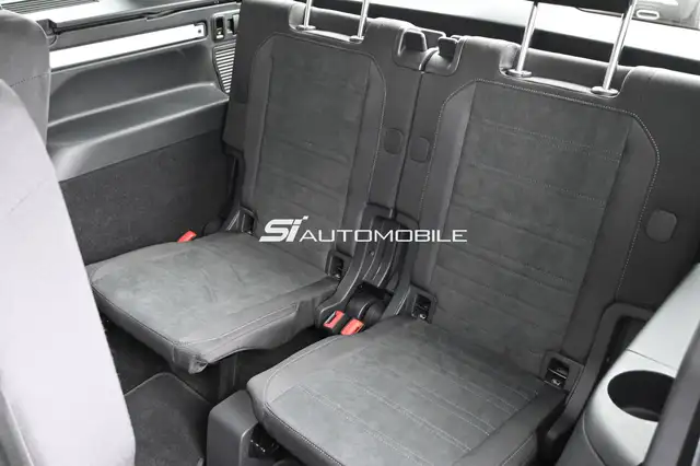 Volkswagen Touran view 13