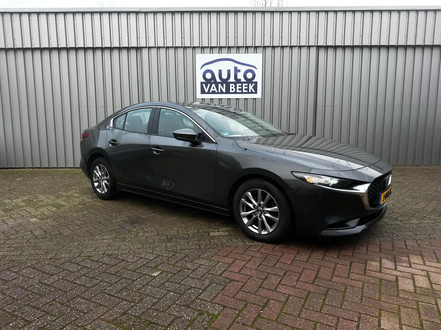 Mazda 3 1.8 SkyActiv-D 116 Comfort|Bose|HUD|Trekhaak Grau - 2