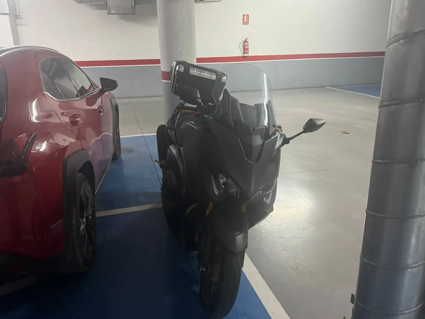 Yamaha TMAX 560 TECH MAX Negro - 2