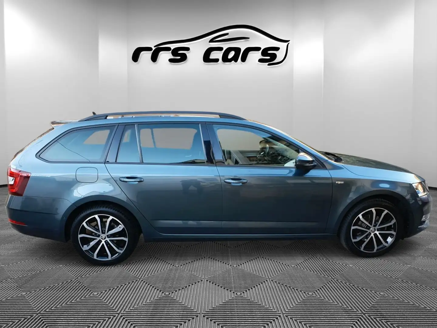 Skoda Octavia Combi Soleil***LED*AHK*Kamera*eHkl*** Grau - 2