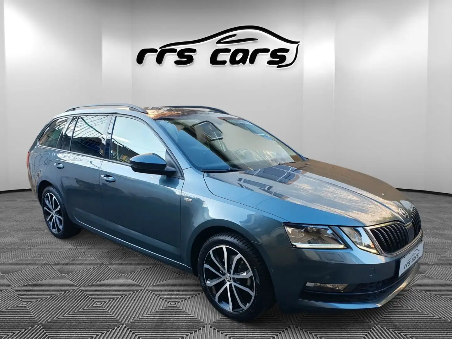 Skoda Octavia Combi Soleil***LED*AHK*Kamera*eHkl*** Grau - 1