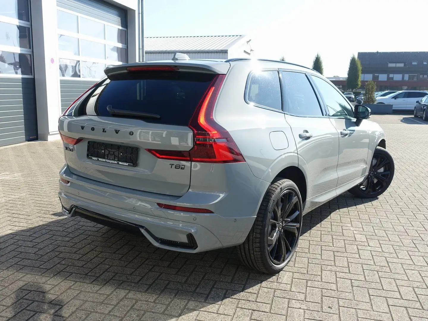 Volvo XC60 T8 Ultra Black Edition Signature ab € 549,- Grau - 2