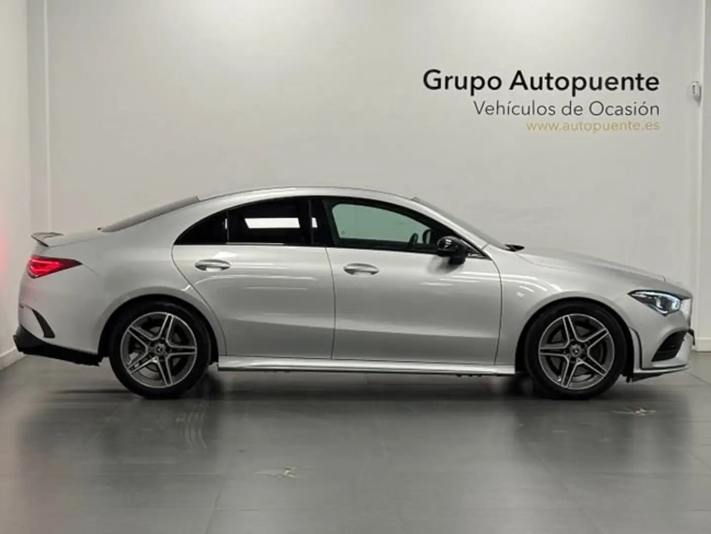 Mercedes-Benz CLA 200 Zilver - 2