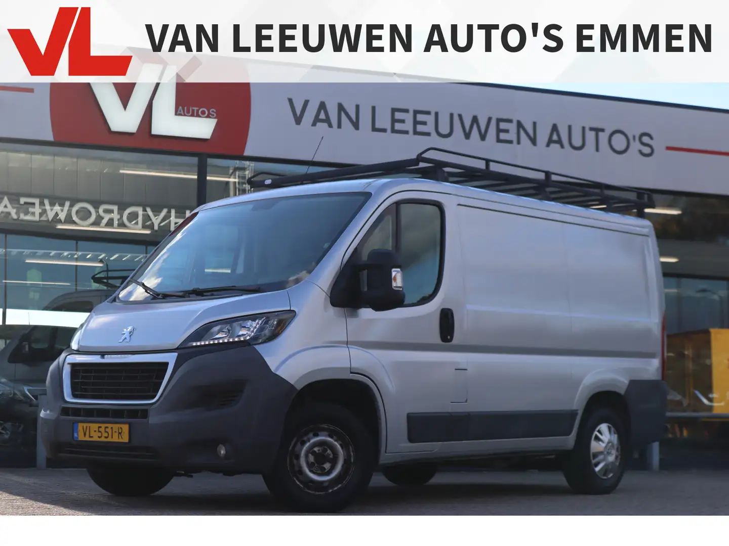 Peugeot Boxer 330 2.2 HDI L1H1 Première | APK 17-03-2026 | Navi Grijs - 1