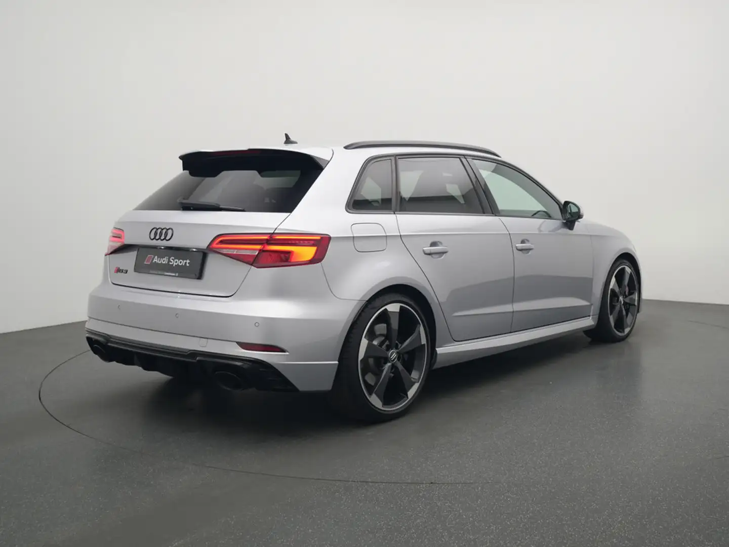 Audi RS3 Sportback quattro S TRON LEDER B&O MATRIX Silber - 2