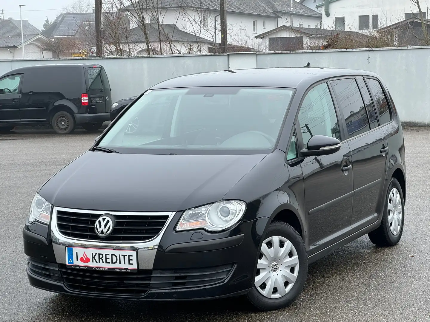 Volkswagen Touran Conceptline*BlueMotion-Kredit*Euro5*Xenon*PDC*Temp Černá - 1