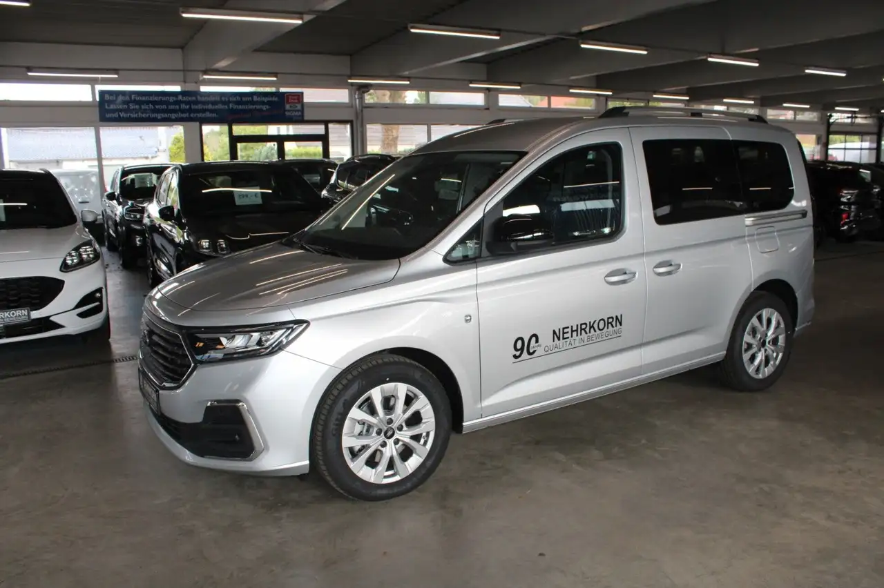 Ford Tourneo Connect Titanium 2,0 EcoBlue Automatik 2