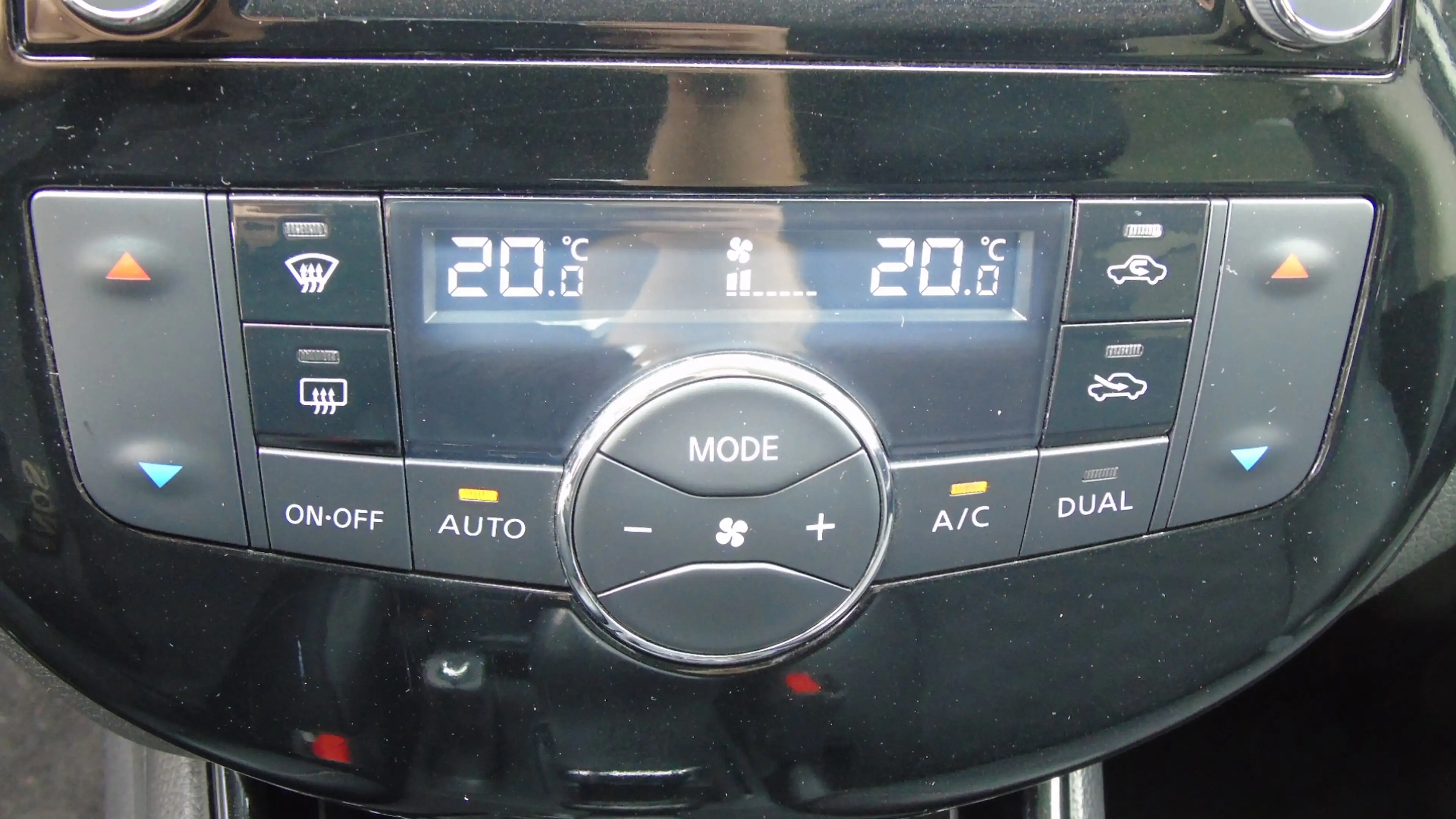 Nissan Pulsar 1.2 DIG-T N-Connecta — photo 15