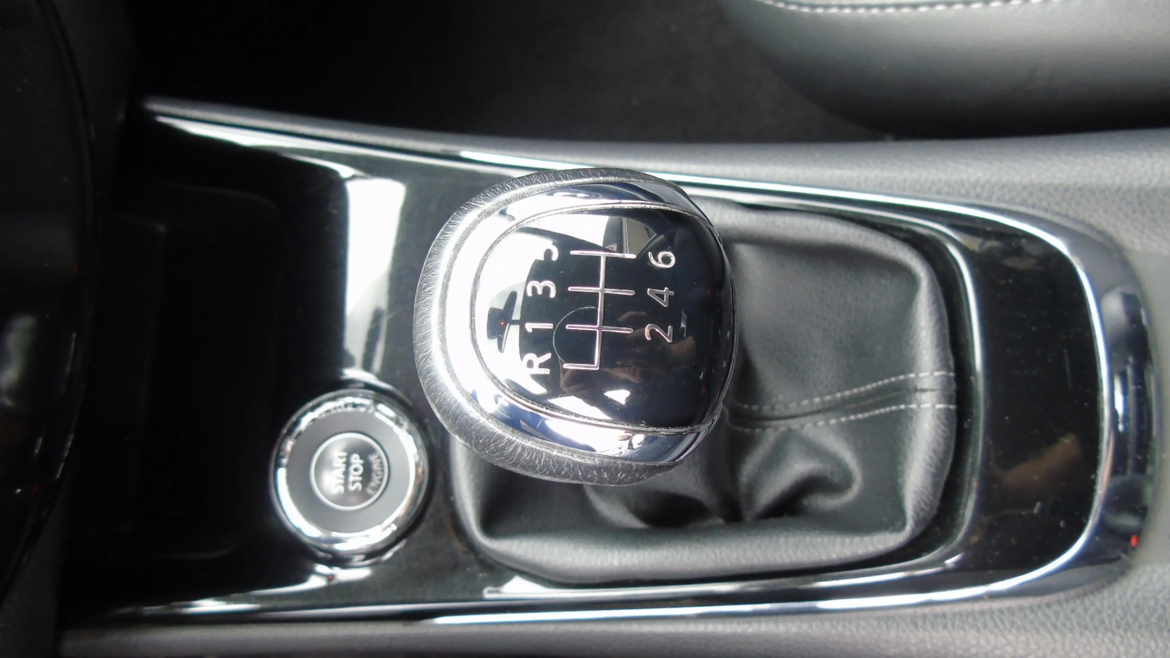Nissan Pulsar 1.2 DIG-T N-Connecta — photo 14