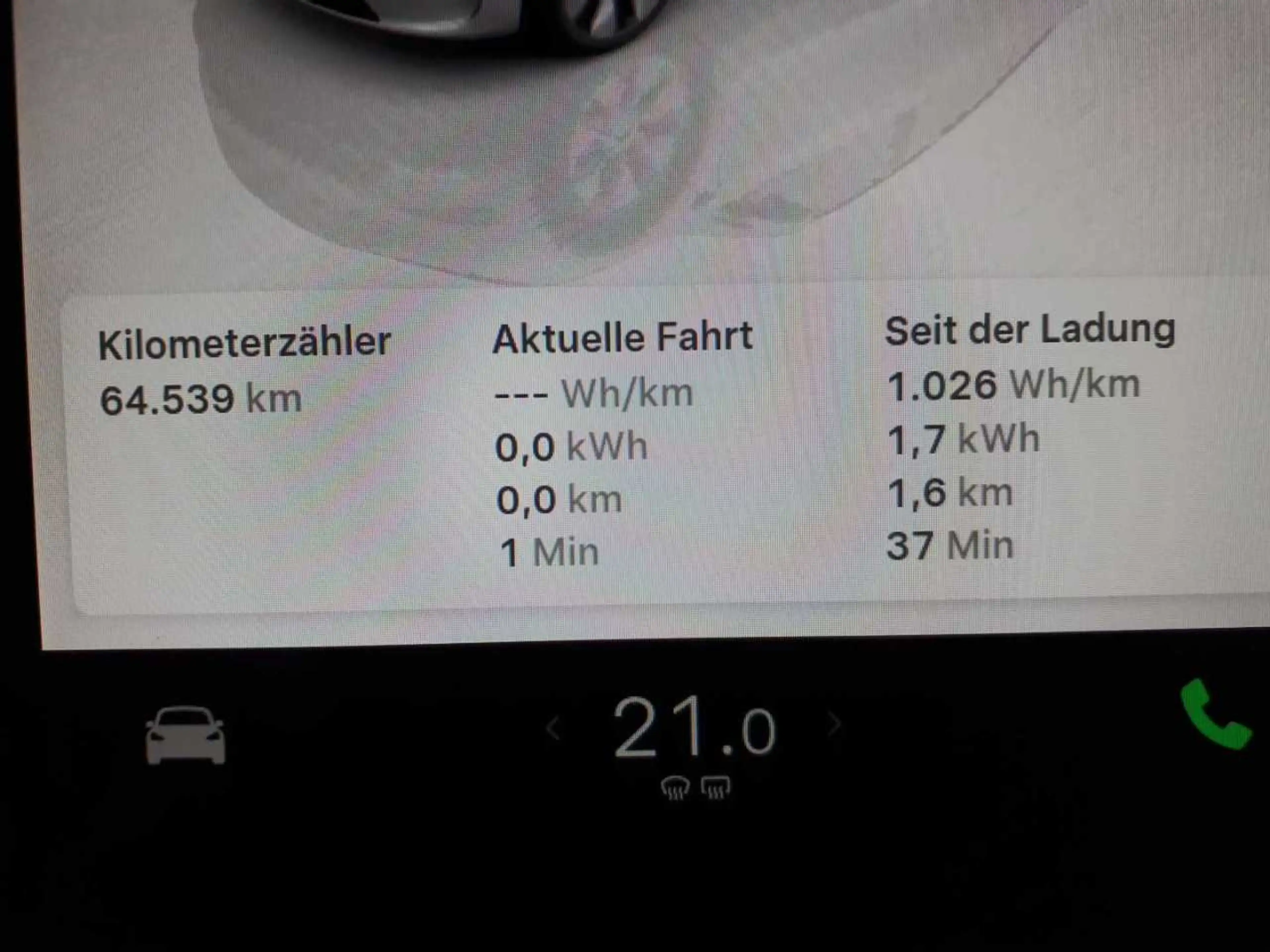 Tesla Model Y Long Range Dual Motor AWD — photo 11