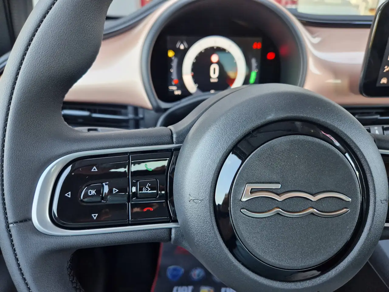 Fiat 500 1.0 hybrid Icon ROSE GOLD / PACK STYLE e COMFORT LIGHT, миниатюра 18