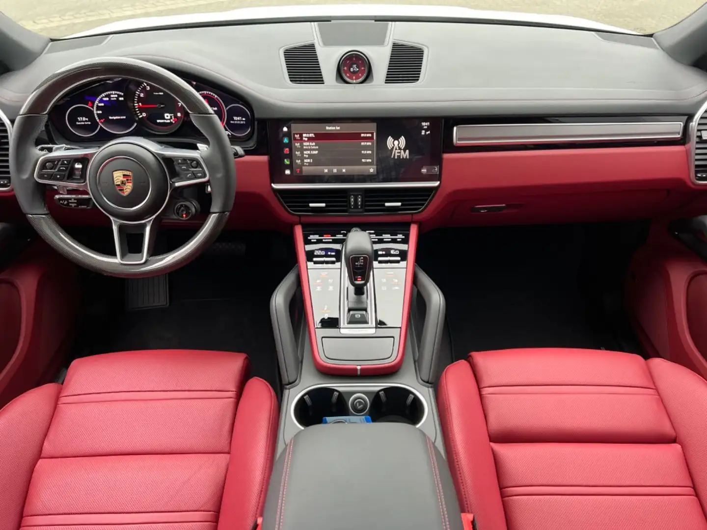 Porsche Cayenne CAYENNE COUPE PLATINUM EDITION, MY 2023, NEU Weiß - 2