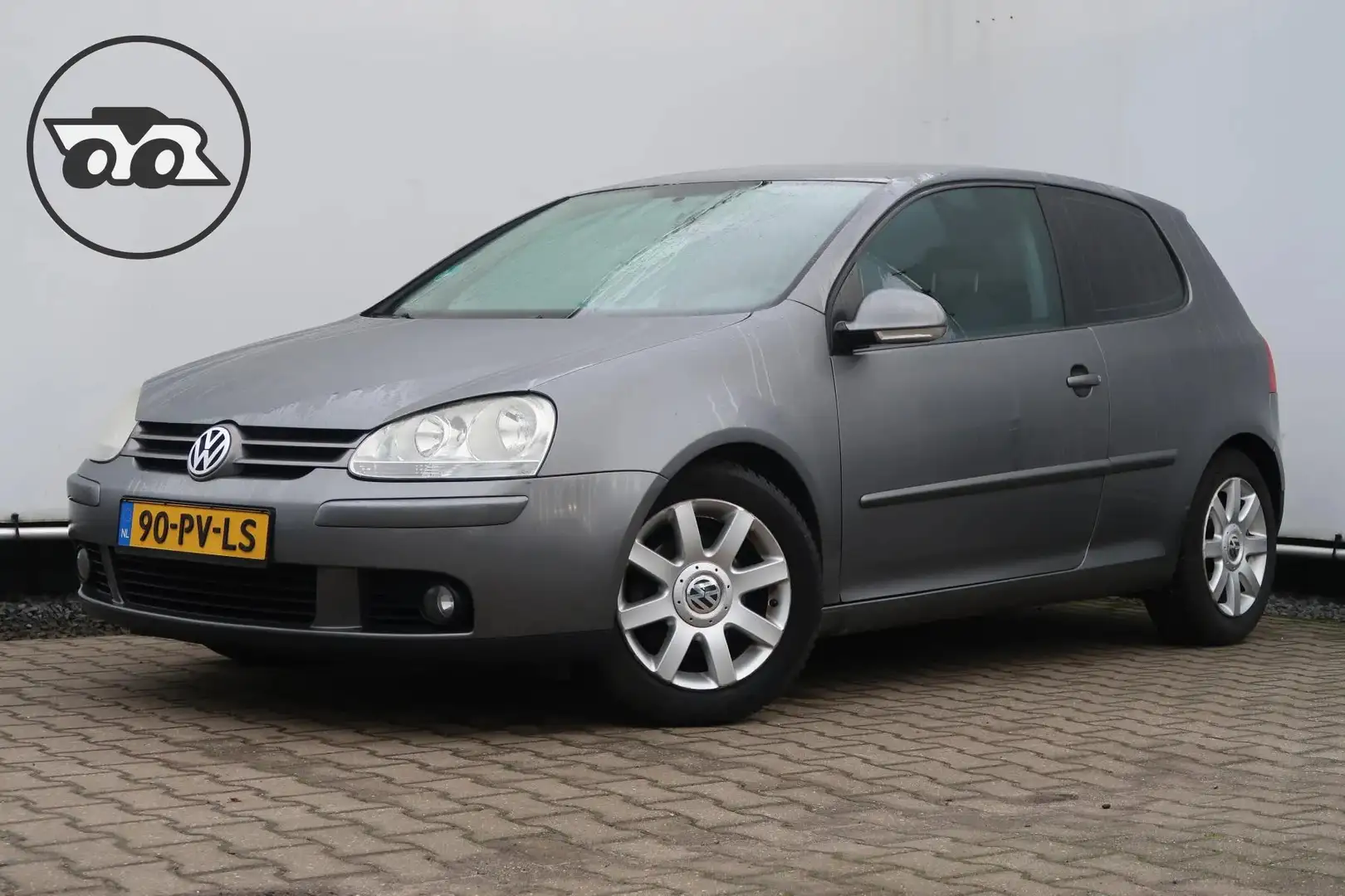 Volkswagen Golf 1.6 FSI Sportline Grau - 1