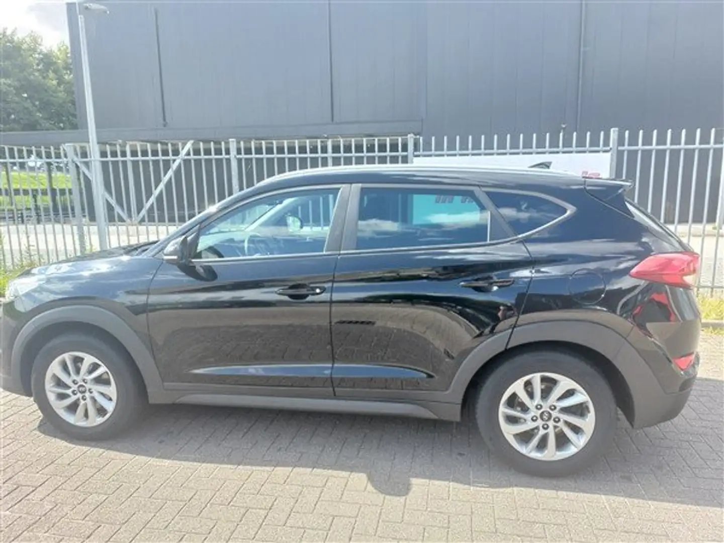 Hyundai TUCSON TUCSON 1.6 T-GDi Premium Fekete - 1