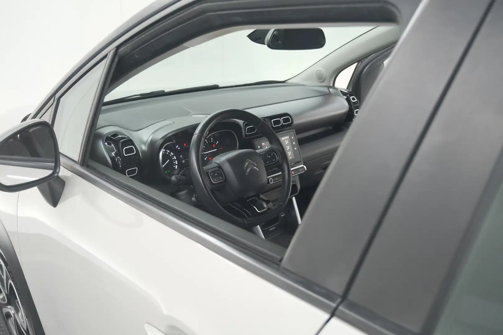 Citroen C3 Aircross PureTech 110 S&S Feel | Trekhaak | Parkeersensoren Grijs - 2
