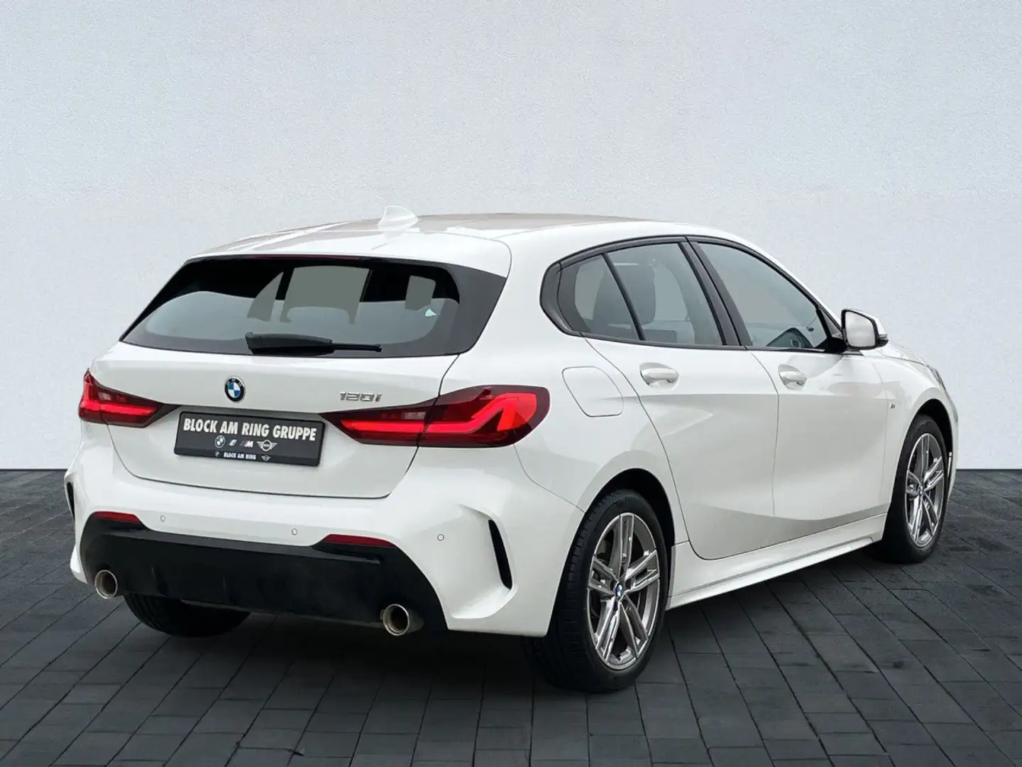 BMW 120 i M Sport LicPro DAB Tempo SHZ PDC Bluetooth White - 2