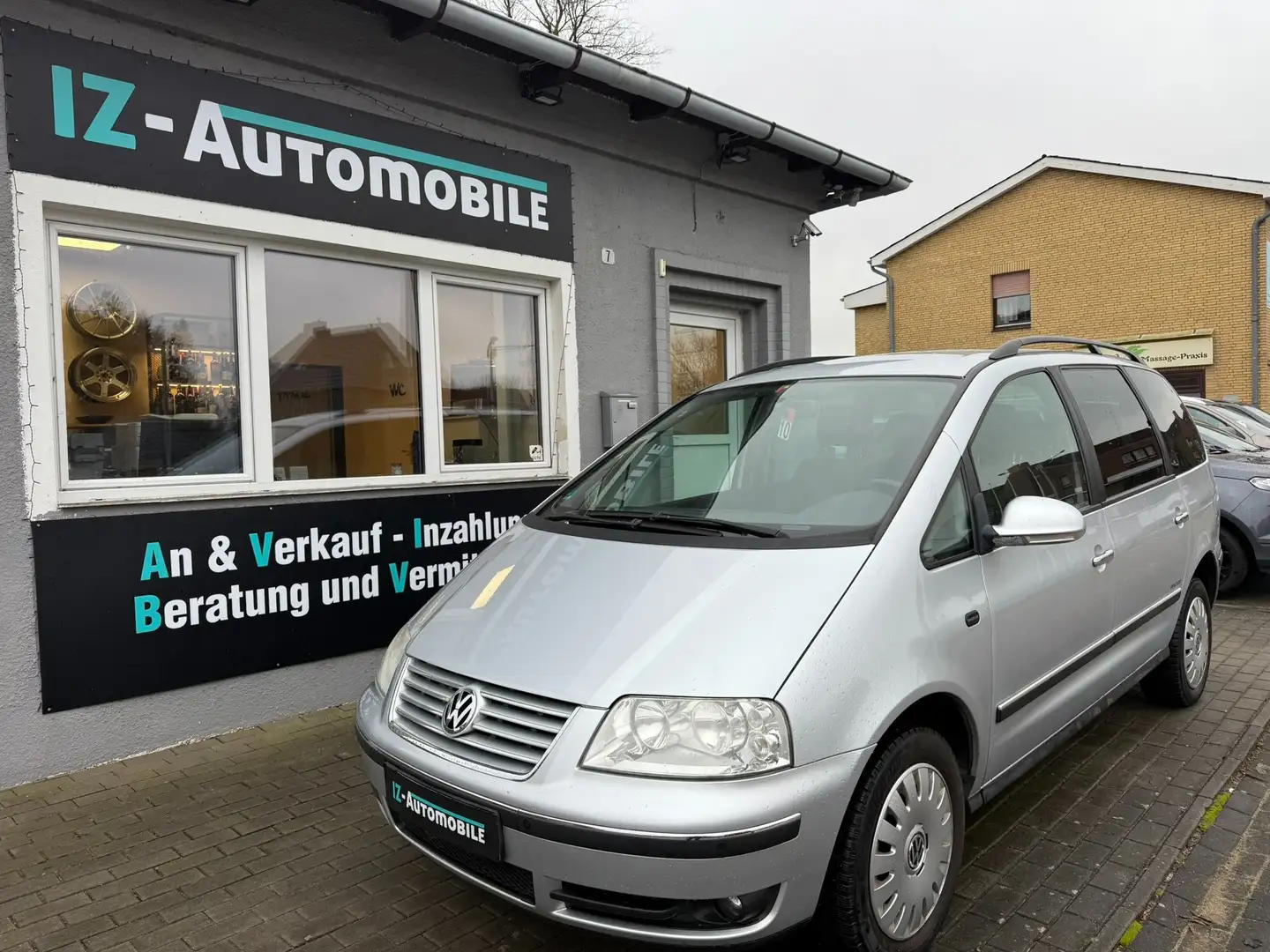 Volkswagen Sharan Trendline 2,0 TDI 1. HAND Silber - 1